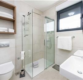 4 bedroom villa with pool and sea views near Dubrovnik sleeps 8